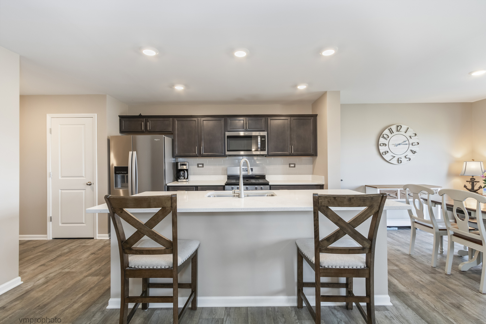 724 Wellington Lane, Cary, IL 60013