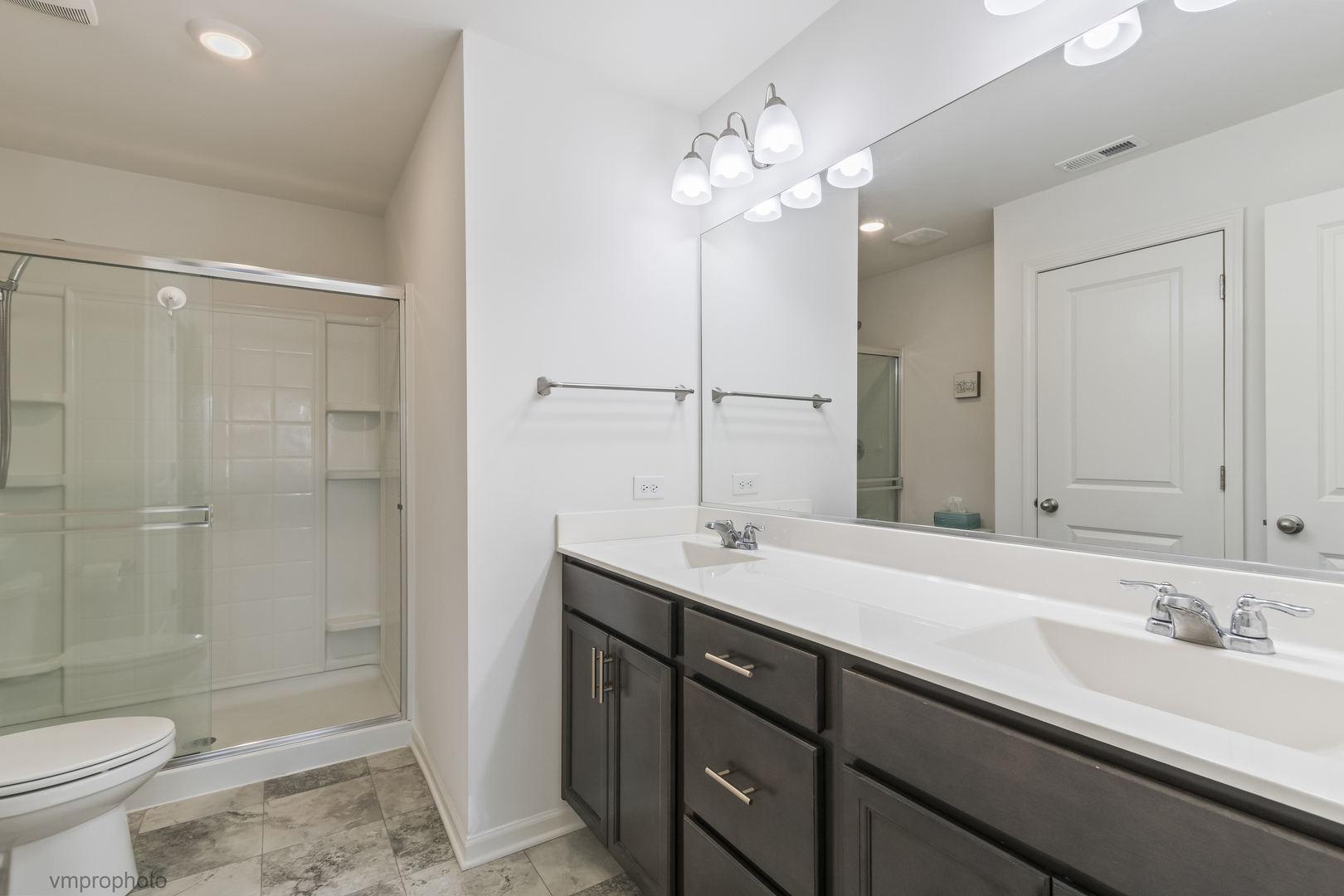 724 Wellington Lane, Cary, IL 60013