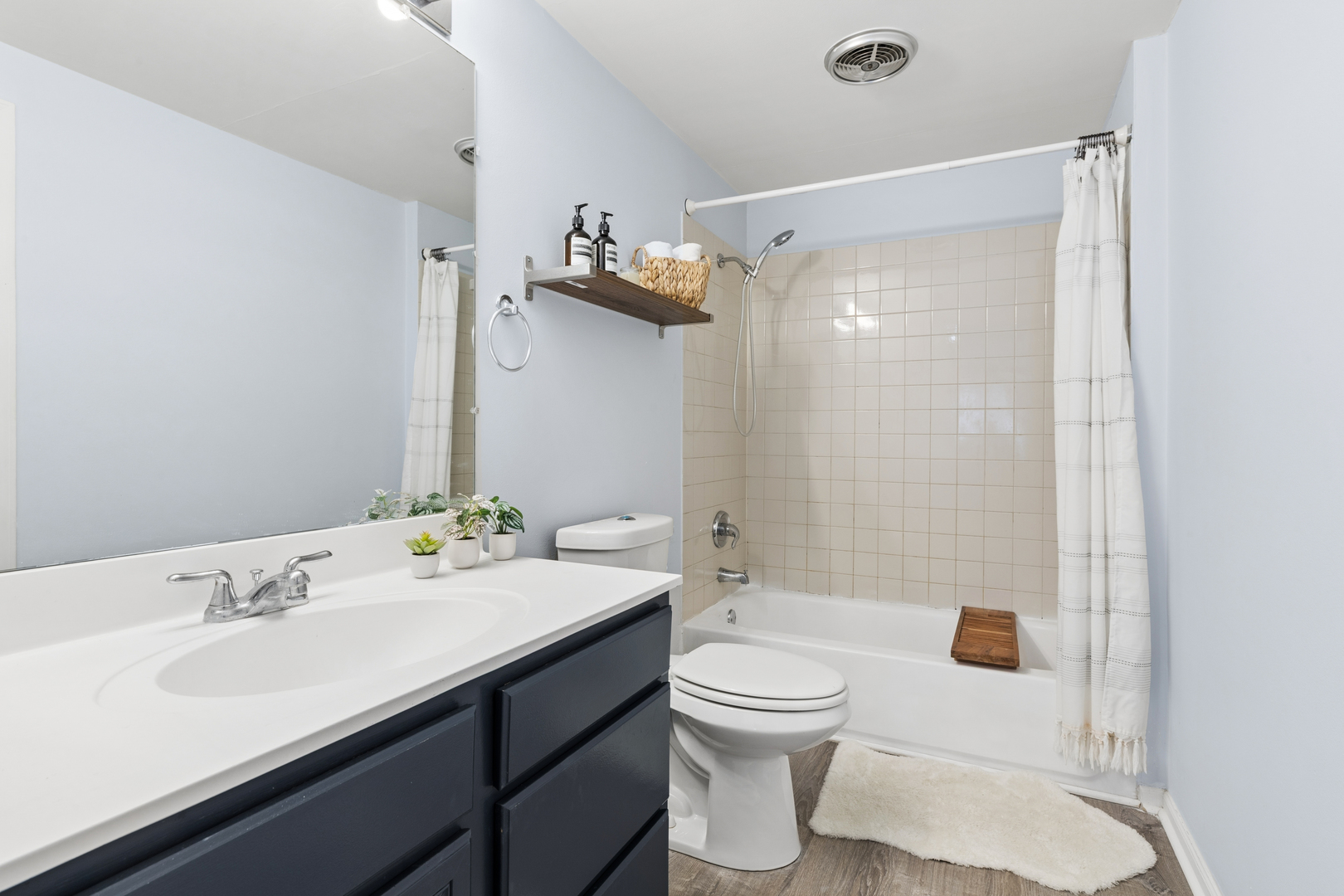 1936 Whitingham Lane, Hoffman Estates, IL 60169