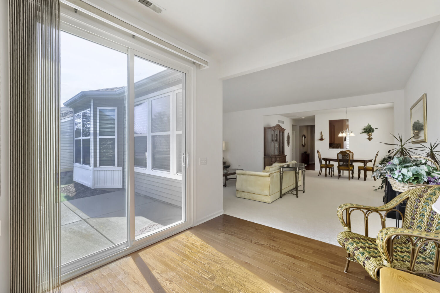 3321 Rockwell Circle, Mundelein, IL 60060