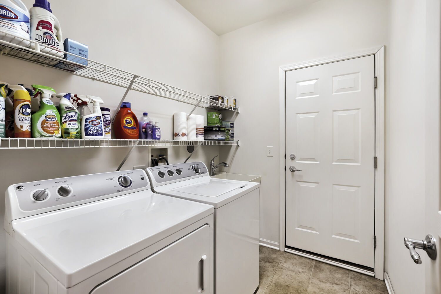 3321 Rockwell Circle, Mundelein, IL 60060