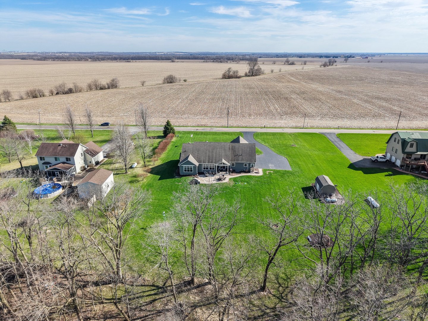 15919 Burr Oak Road, Plano, IL 60545