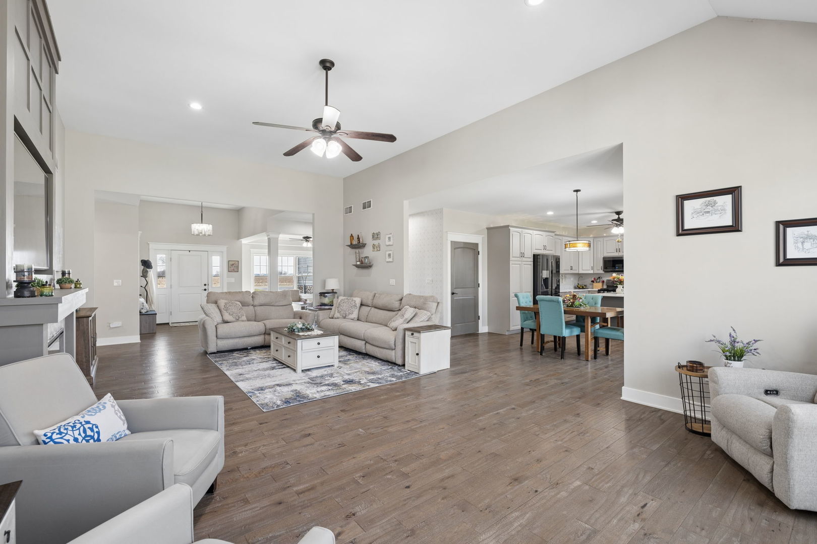 15919 Burr Oak Road, Plano, IL 60545