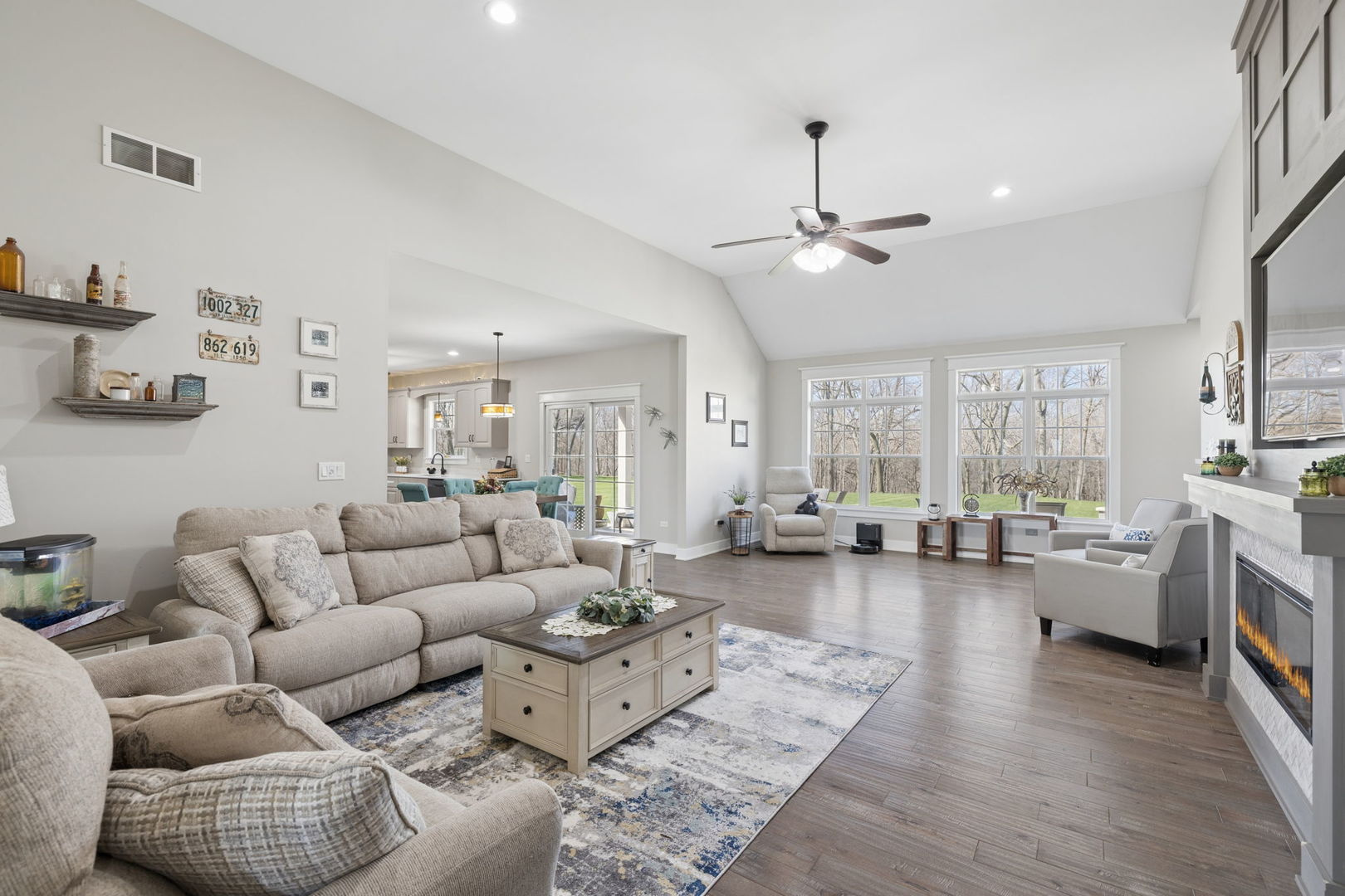 15919 Burr Oak Road, Plano, IL 60545