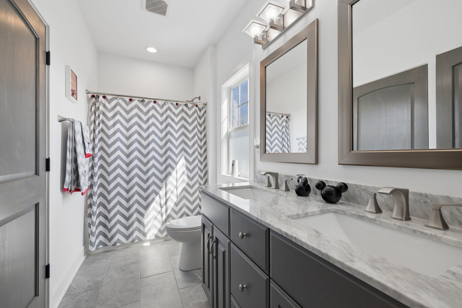 15919 Burr Oak Road, Plano, IL 60545