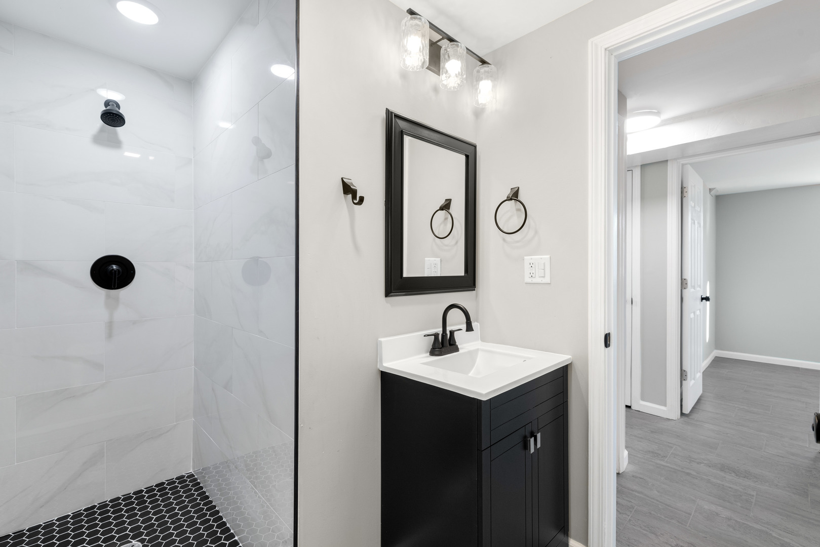 222 Pell Avenue, Romeoville, IL 60446