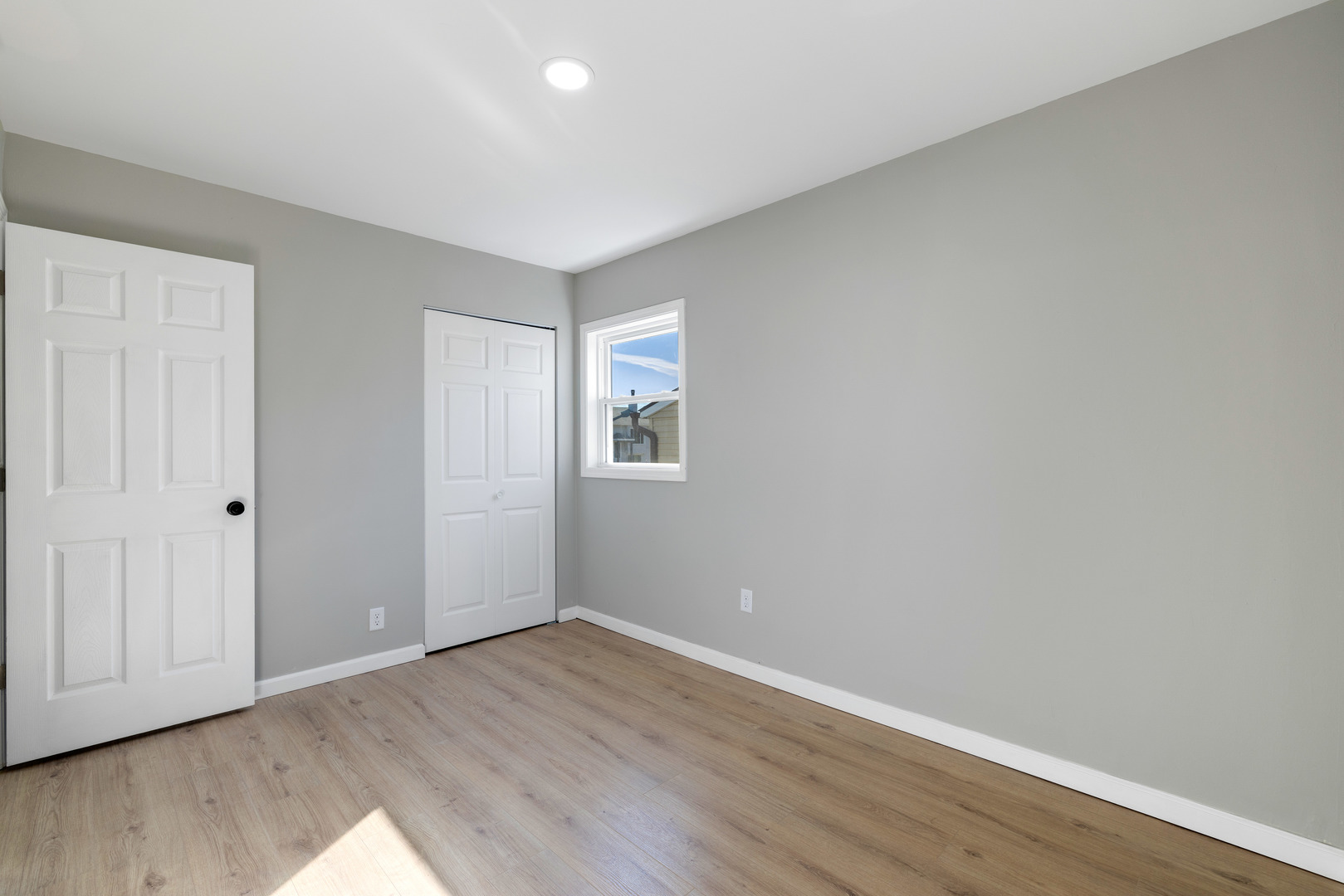 222 Pell Avenue, Romeoville, IL 60446