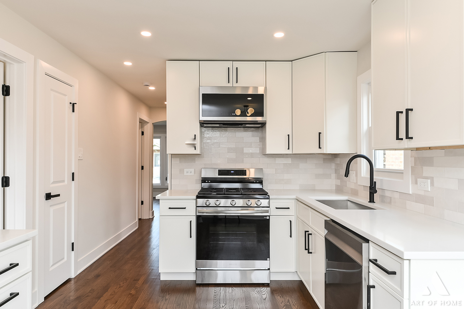 10455 S Whipple Street, Chicago, IL 60655