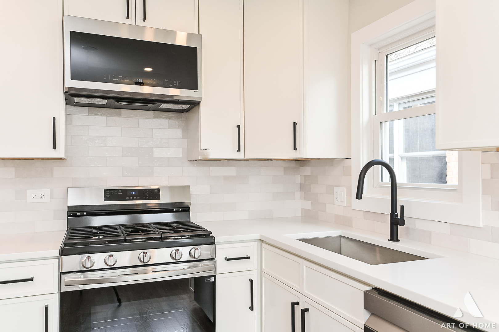 10455 S Whipple Street, Chicago, IL 60655