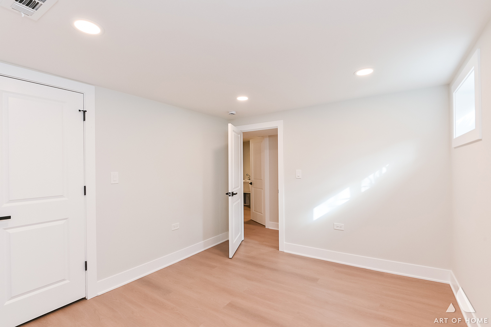 10455 S Whipple Street, Chicago, IL 60655