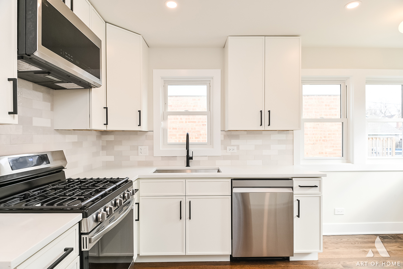 10455 S Whipple Street, Chicago, IL 60655