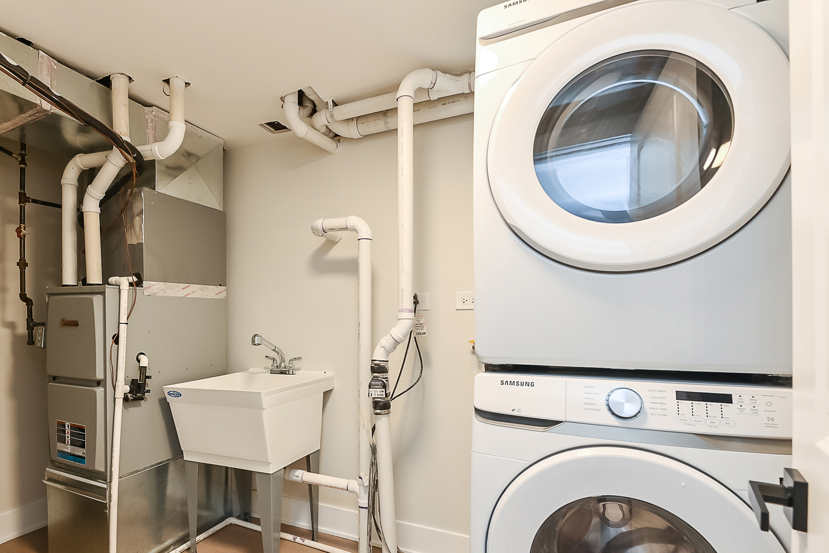 10455 S Whipple Street, Chicago, IL 60655