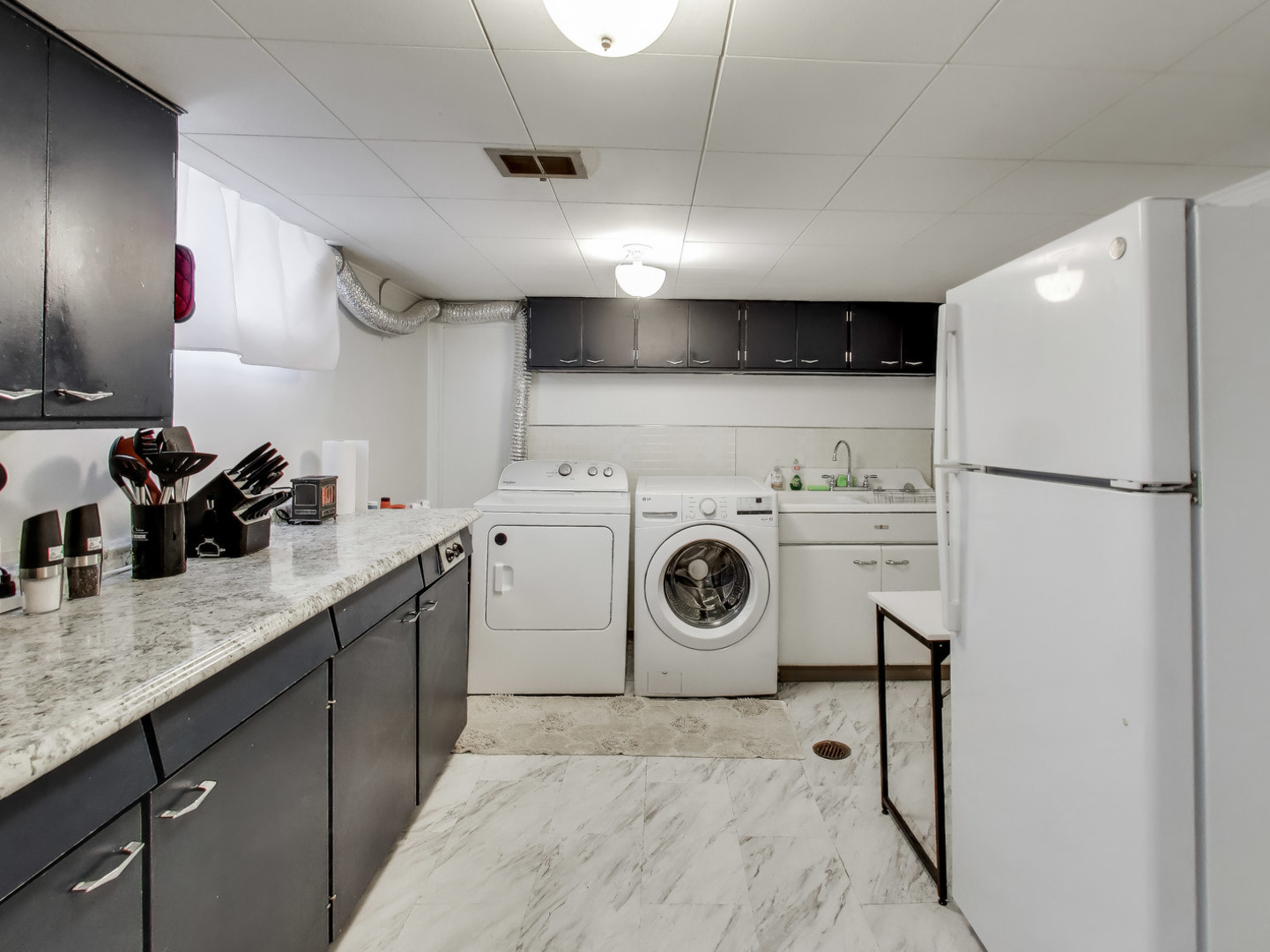 8124 W Courtland Avenue, Harwood Heights, IL 60706