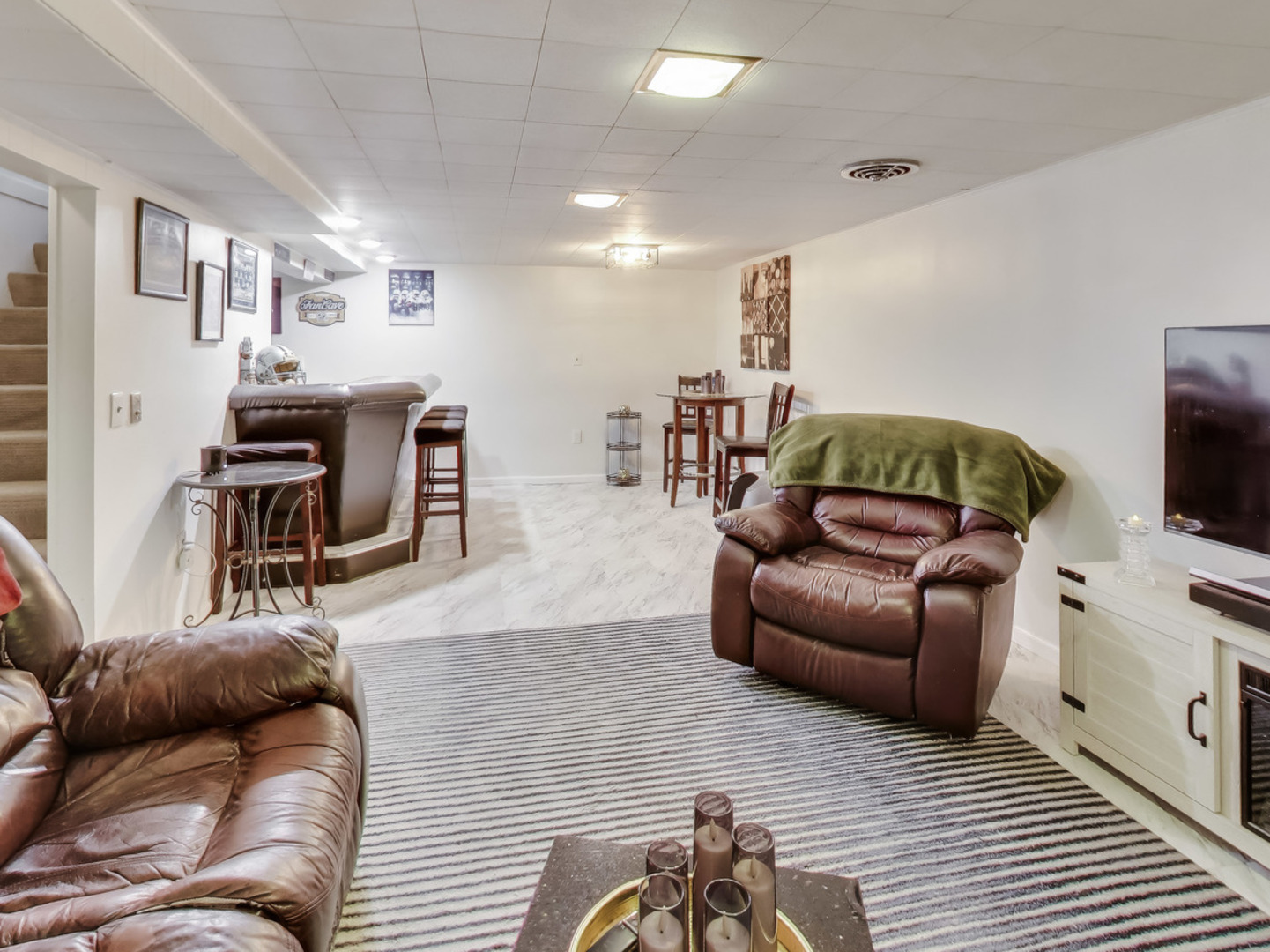 8124 W Courtland Avenue, Harwood Heights, IL 60706