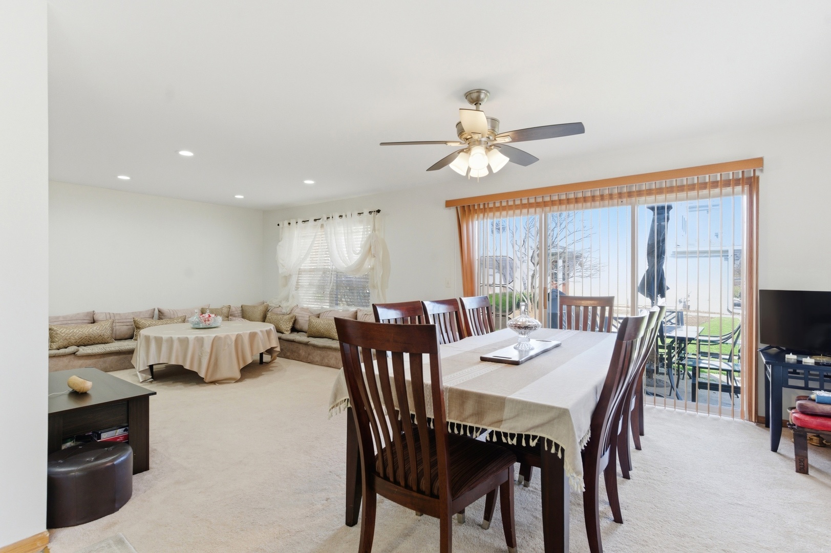 3138 REFLECTION Drive, Naperville, IL 60564