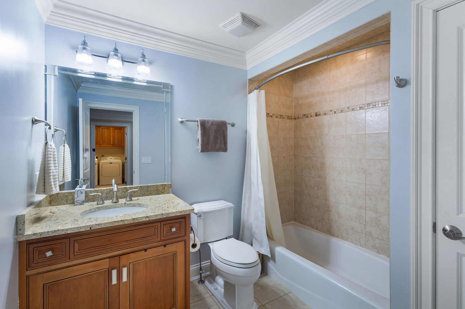 2211 Maple Hill Court, Downers Grove, IL 60515