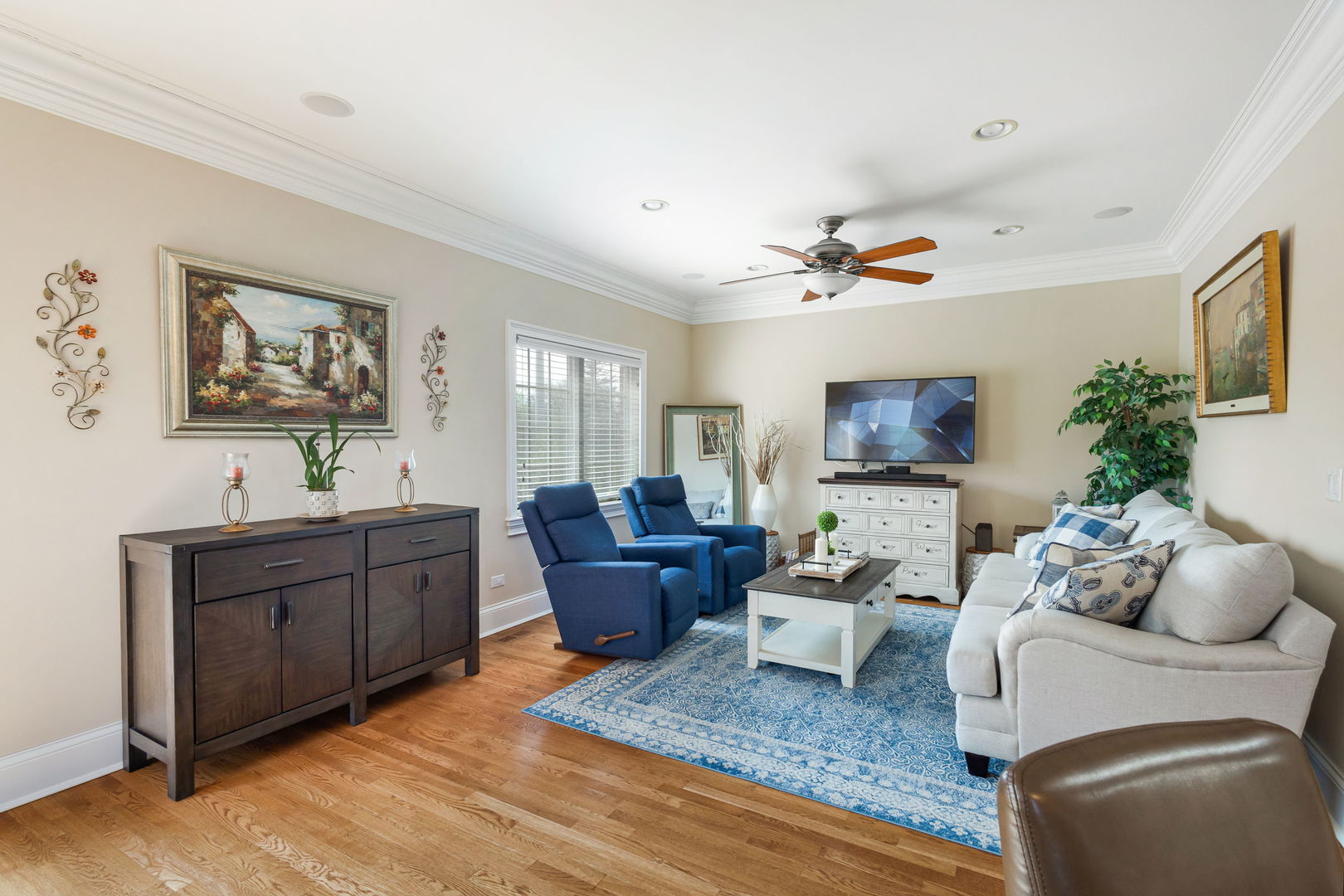 2211 Maple Hill Court, Downers Grove, IL 60515