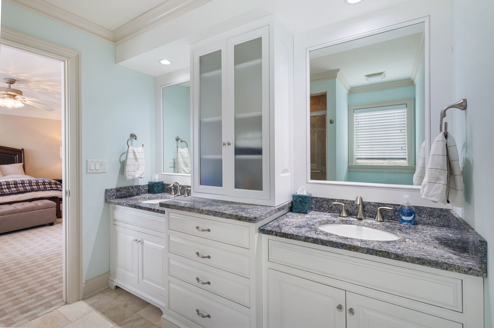 2211 Maple Hill Court, Downers Grove, IL 60515