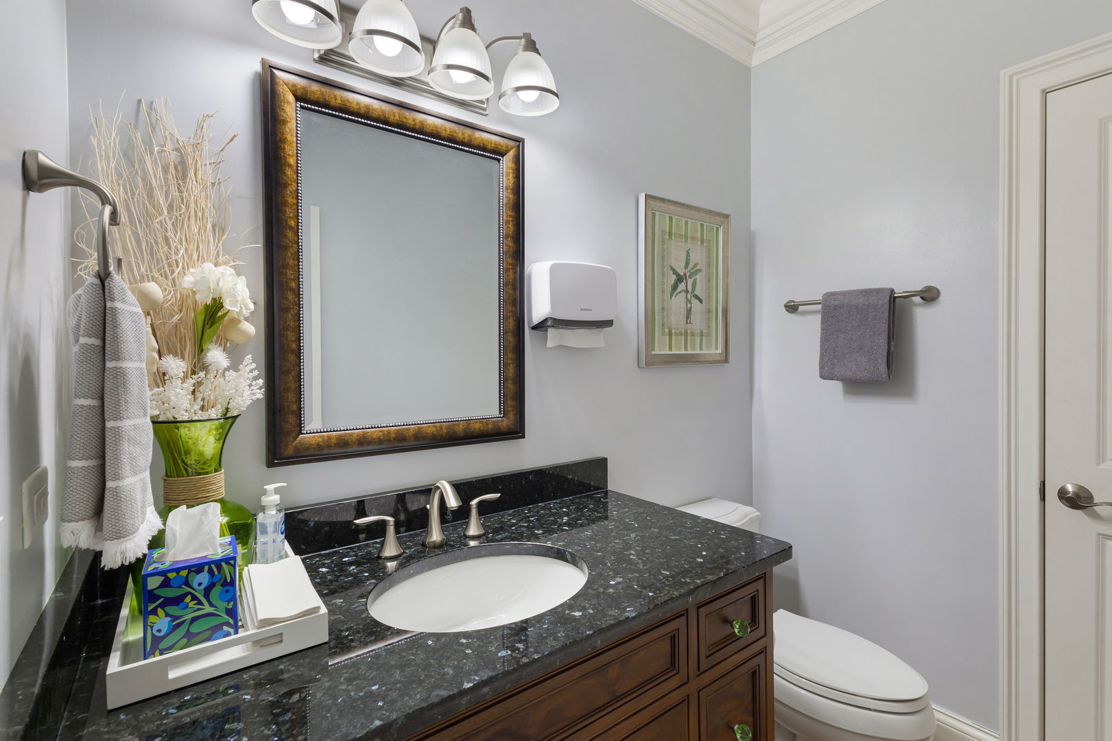 2211 Maple Hill Court, Downers Grove, IL 60515