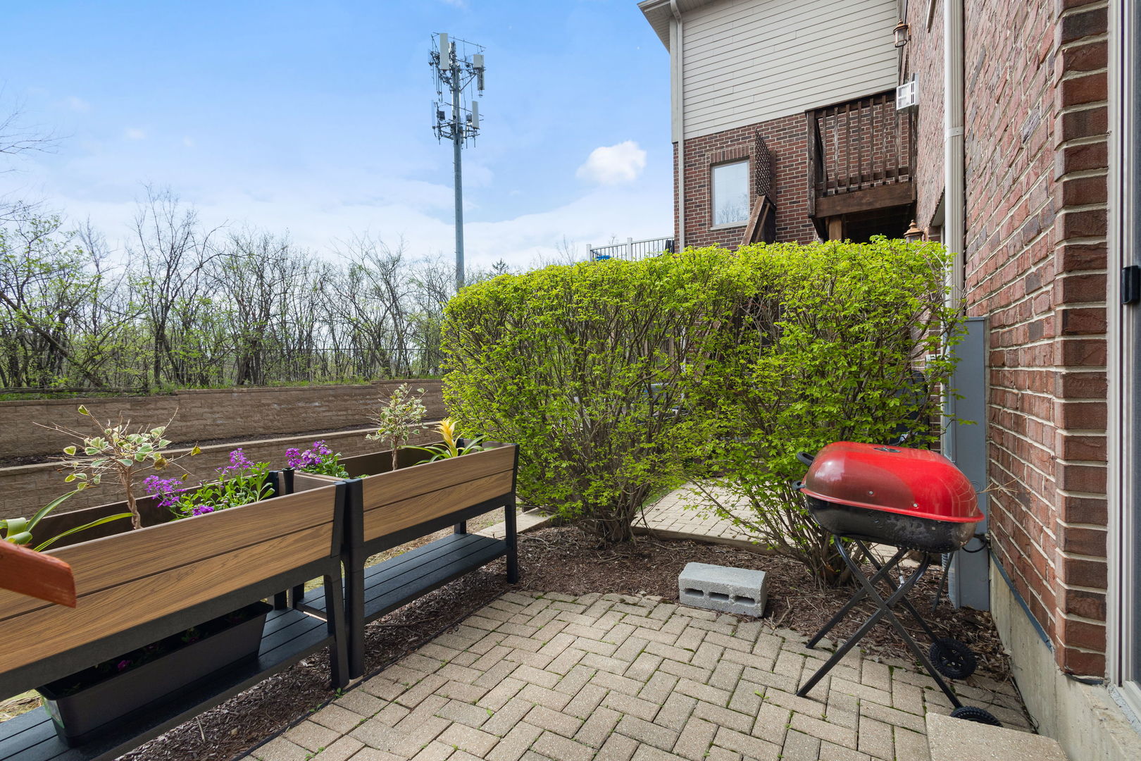 2211 Maple Hill Court, Downers Grove, IL 60515