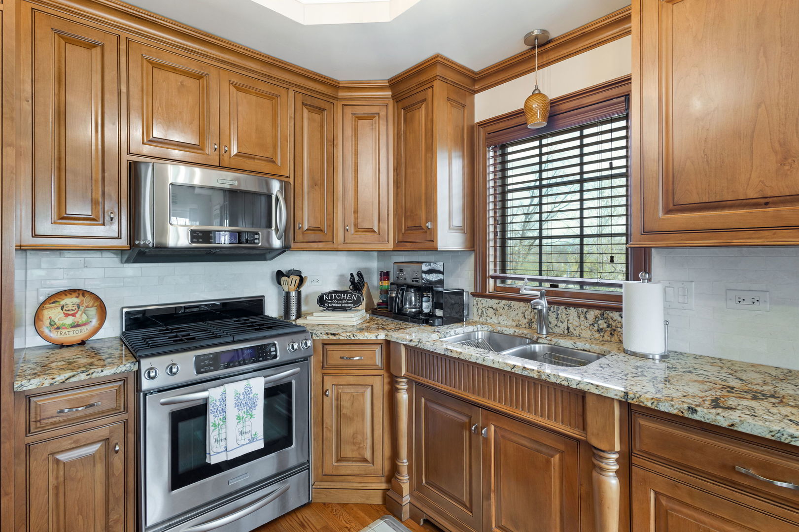 2211 Maple Hill Court, Downers Grove, IL 60515