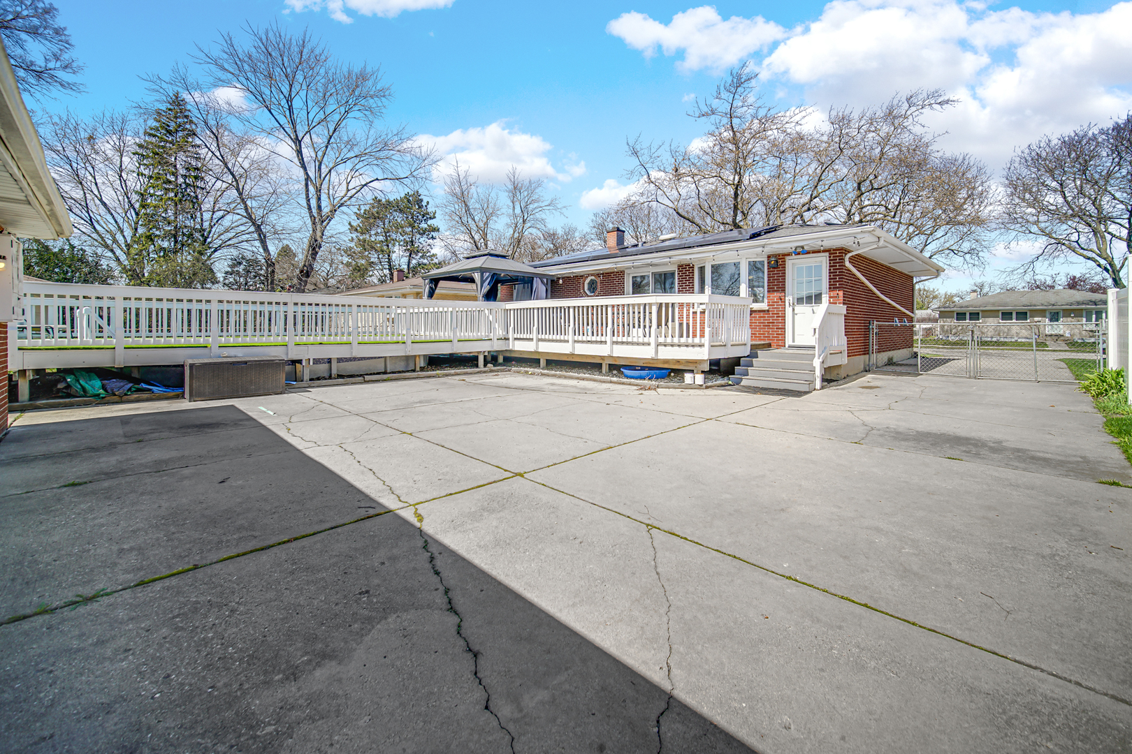 661 W Saint Aubin Drive, Addison, IL 60101