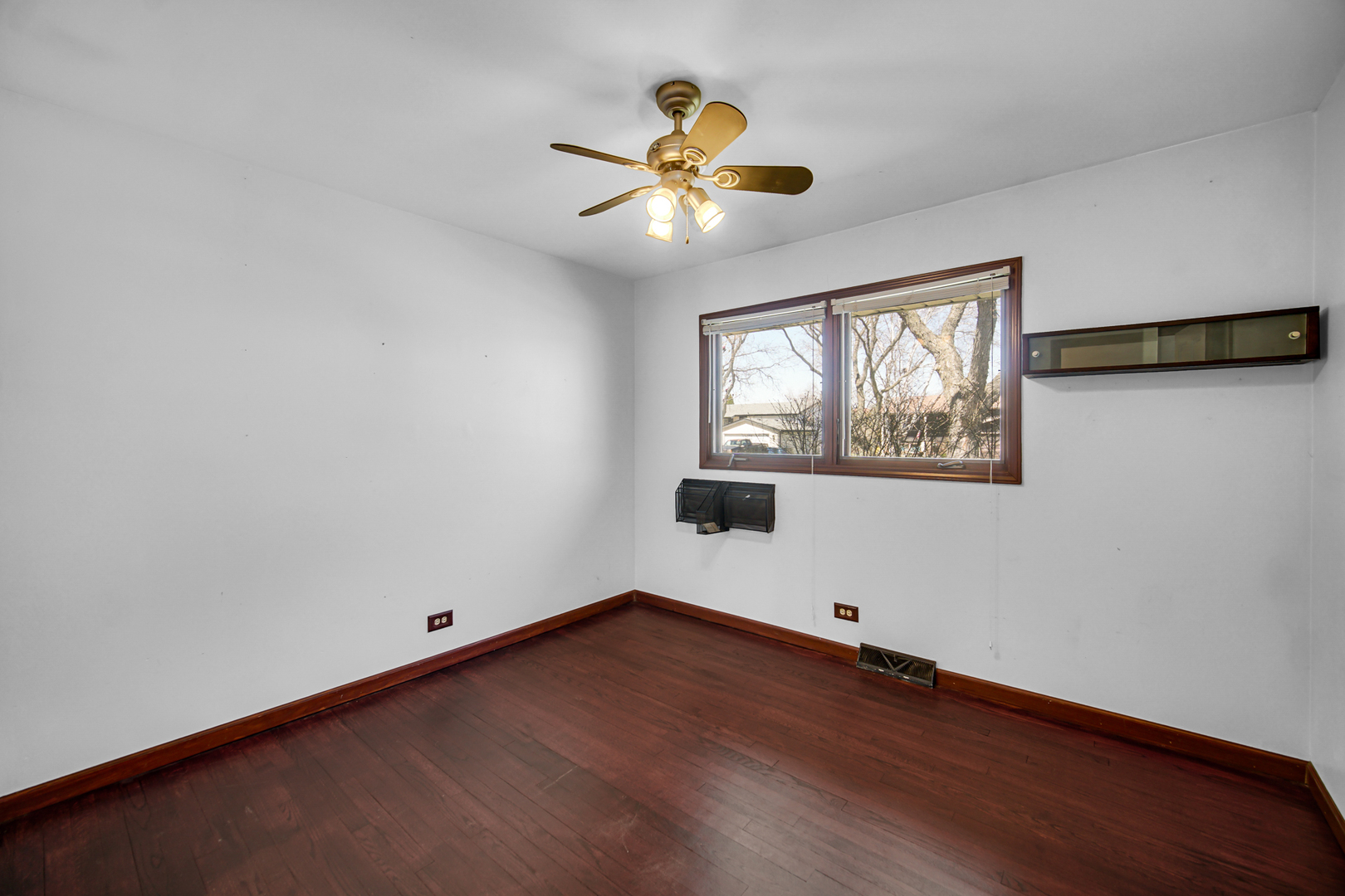 661 W Saint Aubin Drive, Addison, IL 60101