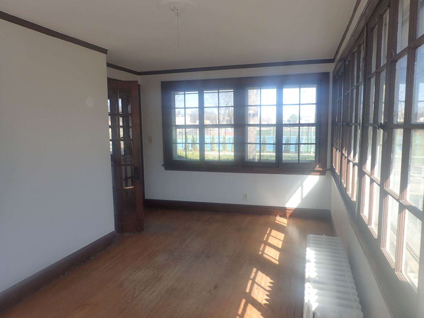 24 N Belmont Avenue, Arlington Heights, IL 60004