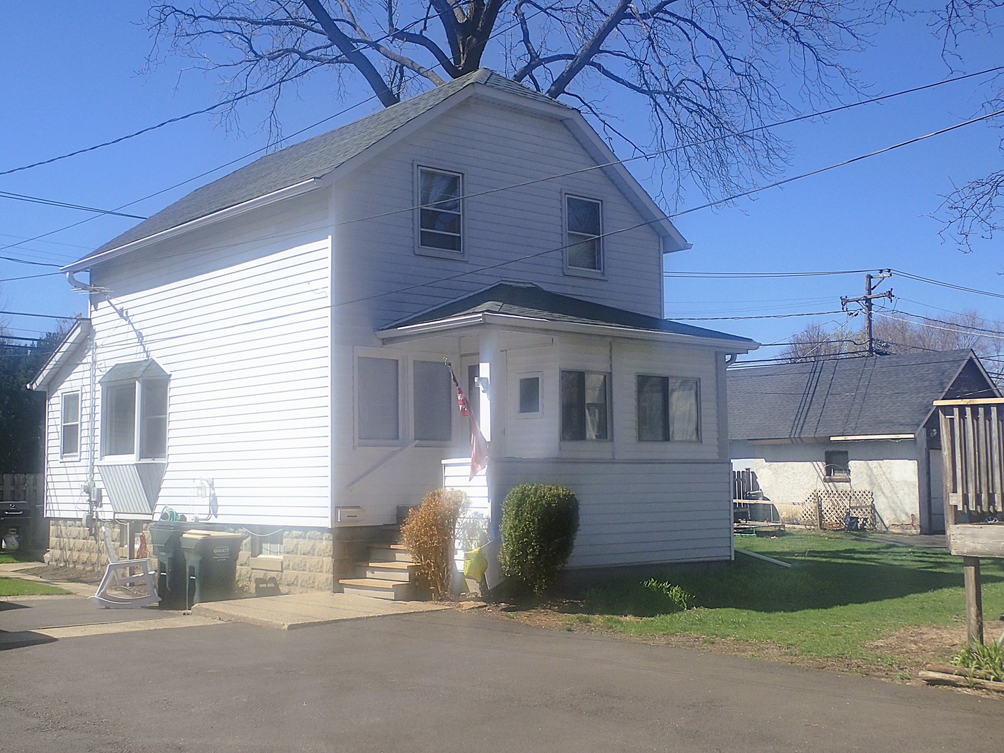 24 N Belmont Avenue, Arlington Heights, IL 60004