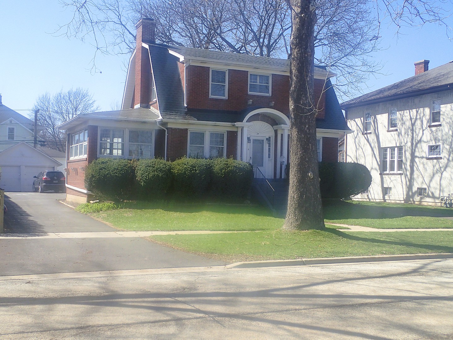 24 N Belmont Avenue, Arlington Heights, IL 60004