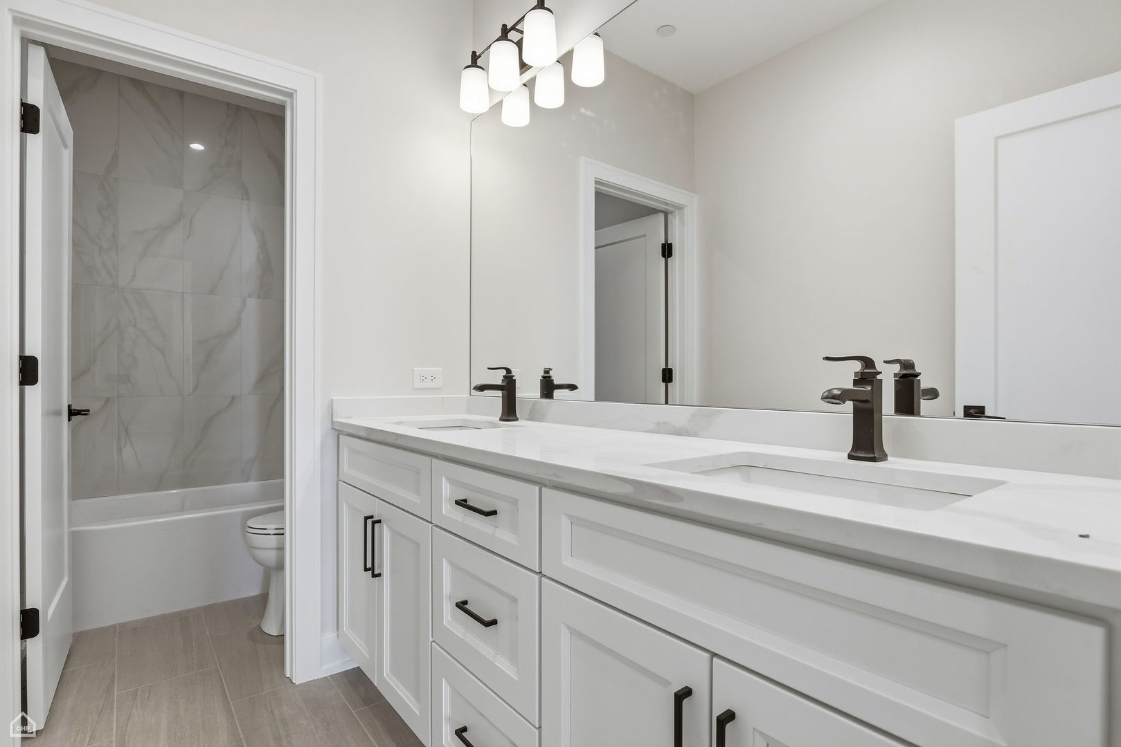 1220 Courtland Avenue, Park Ridge, IL 60068