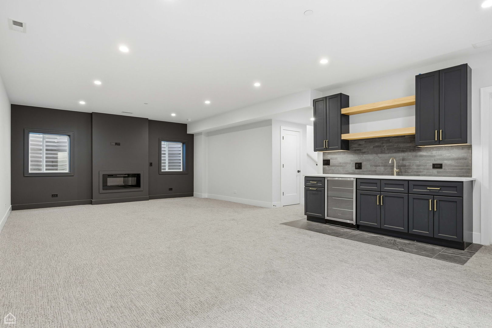 1220 Courtland Avenue, Park Ridge, IL 60068