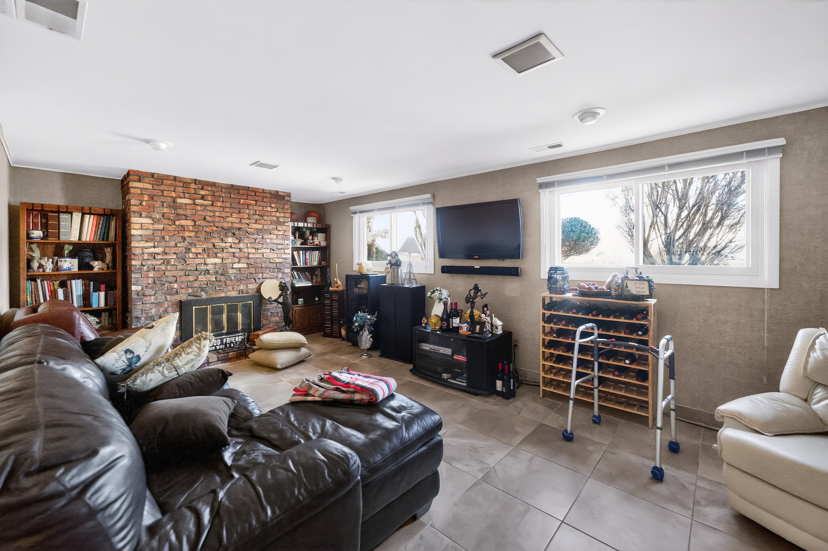 423 S Yale Avenue, Addison, IL 60101