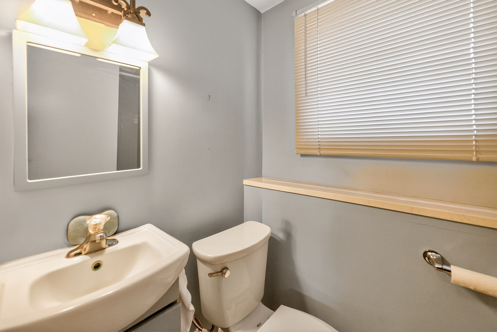 423 S Yale Avenue, Addison, IL 60101