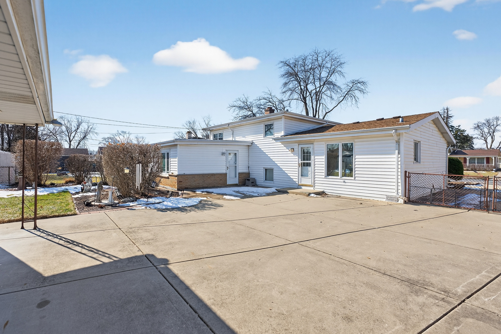 423 S Yale Avenue, Addison, IL 60101