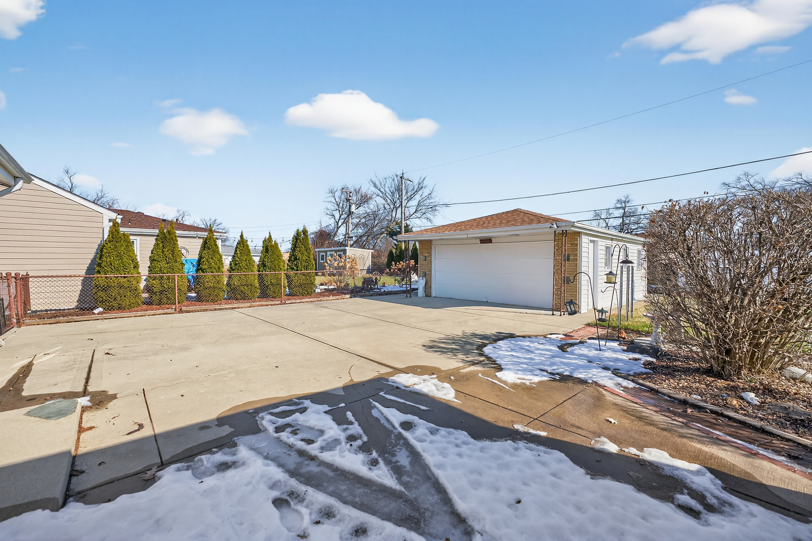 423 S Yale Avenue, Addison, IL 60101