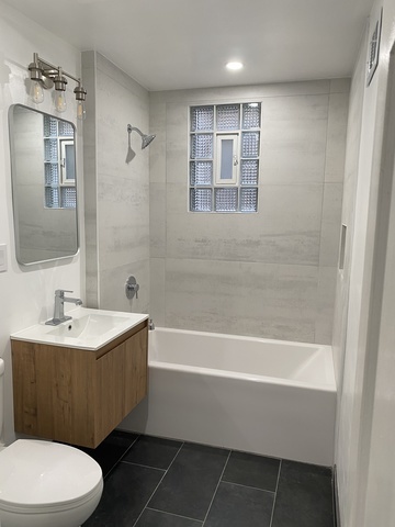 4813 S Prairie Avenue #C, Chicago, IL 60615