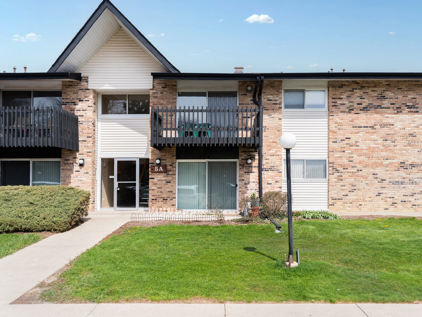 5A Kingery Quarter #102, Willowbrook, IL 60527