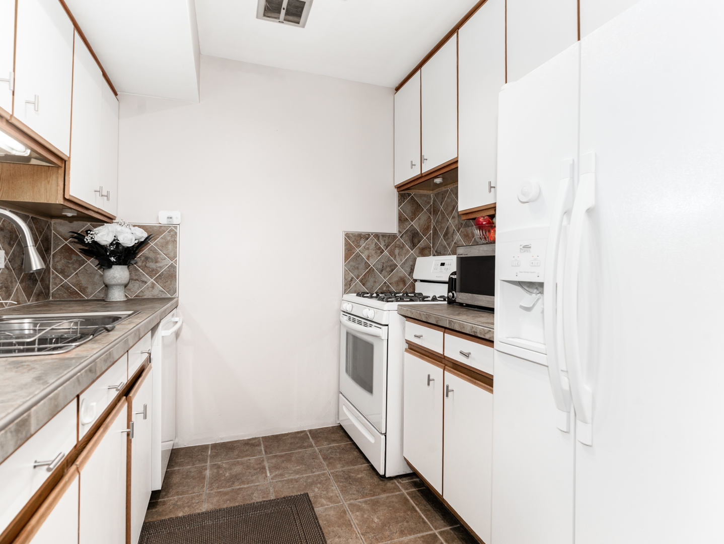 5A Kingery Quarter #102, Willowbrook, IL 60527