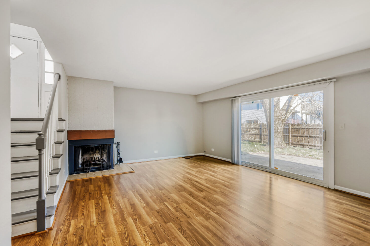 2058 Leeward Lane, Hanover Park, IL 60133