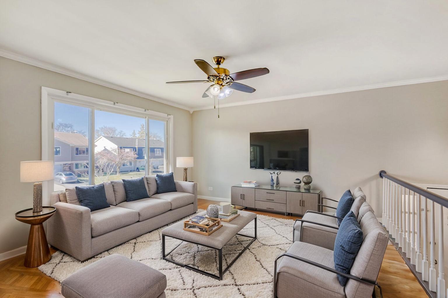 2058 Leeward Lane, Hanover Park, IL 60133