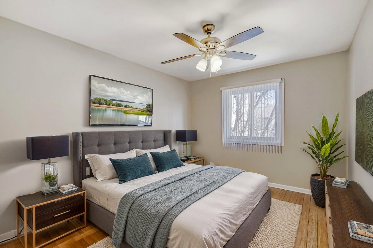 2058 Leeward Lane, Hanover Park, IL 60133