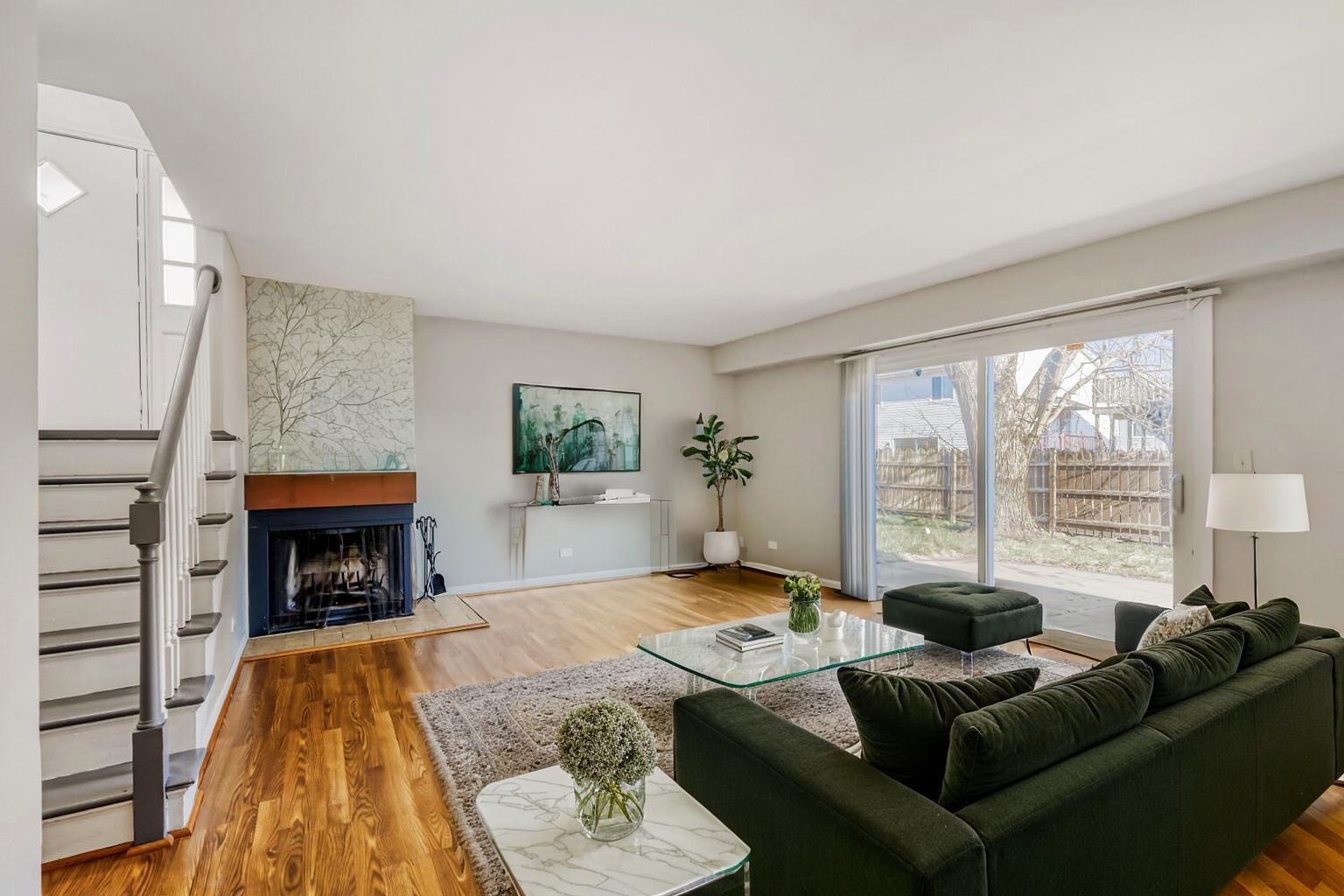 2058 Leeward Lane, Hanover Park, IL 60133