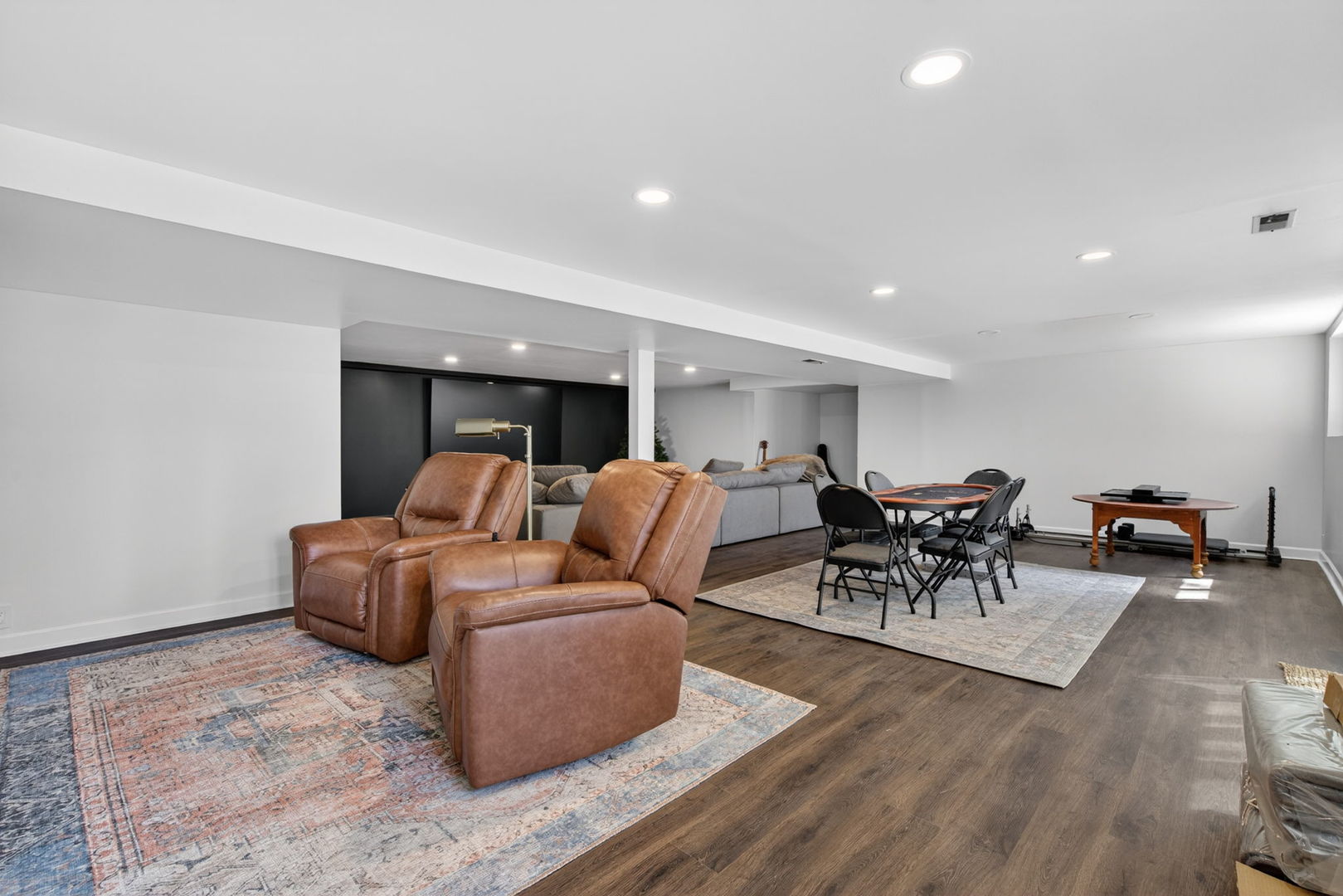 812 TAM O SHANTER Circle, Bolingbrook, IL 60440