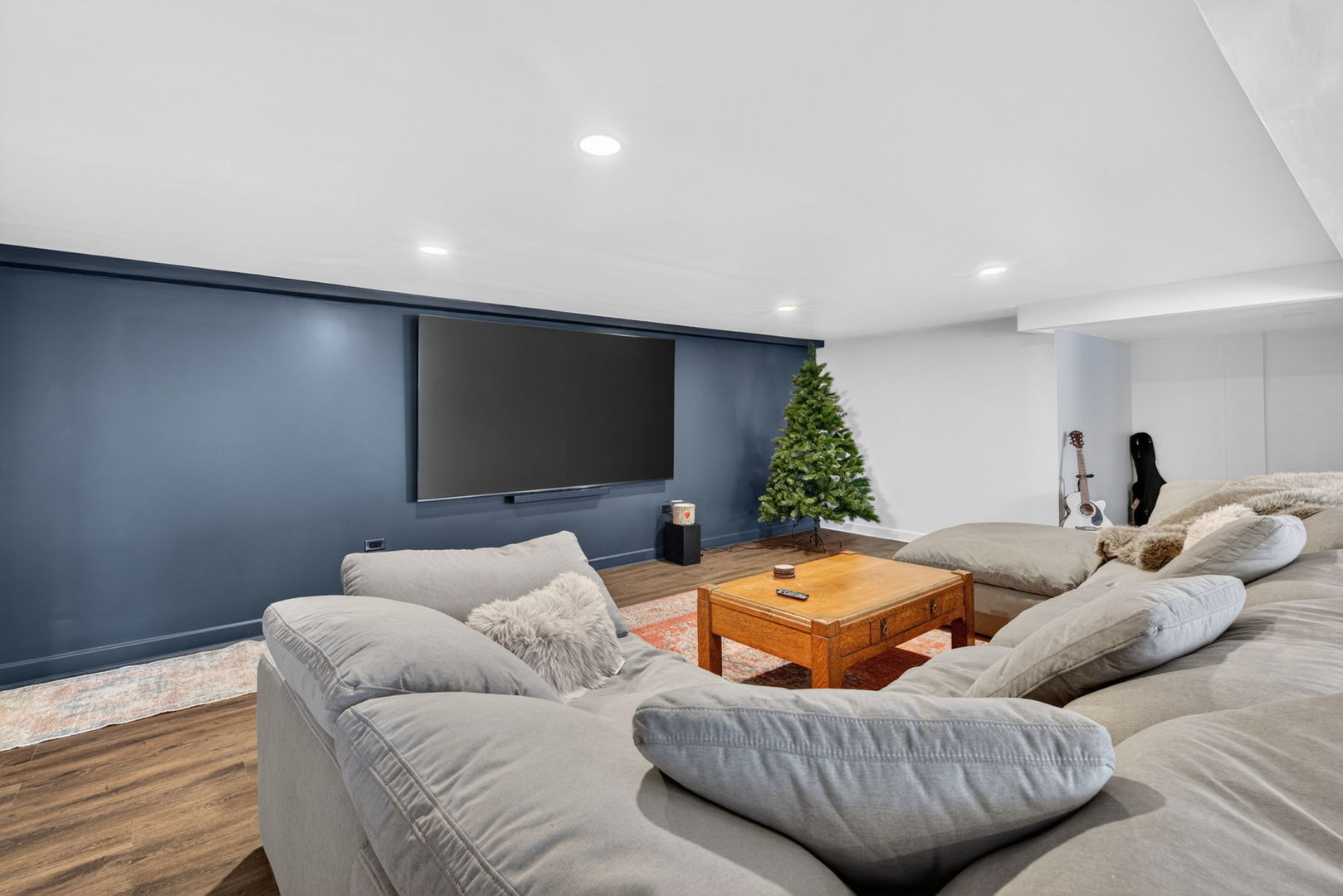 812 TAM O SHANTER Circle, Bolingbrook, IL 60440