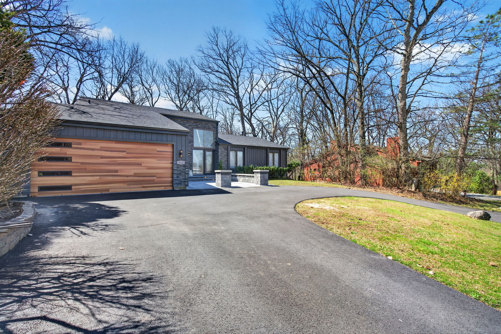 812 TAM O SHANTER Circle, Bolingbrook, IL 60440