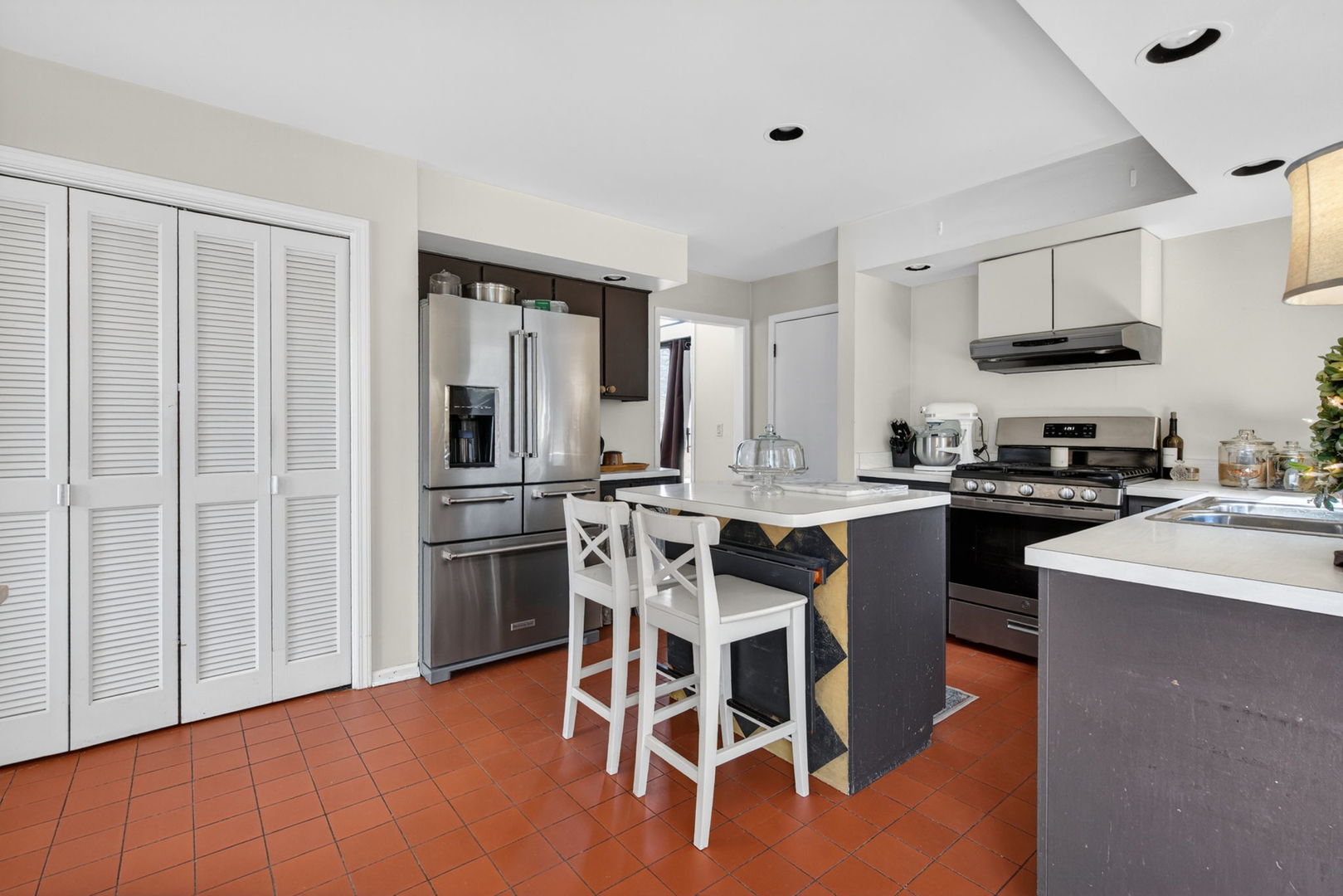 812 TAM O SHANTER Circle, Bolingbrook, IL 60440