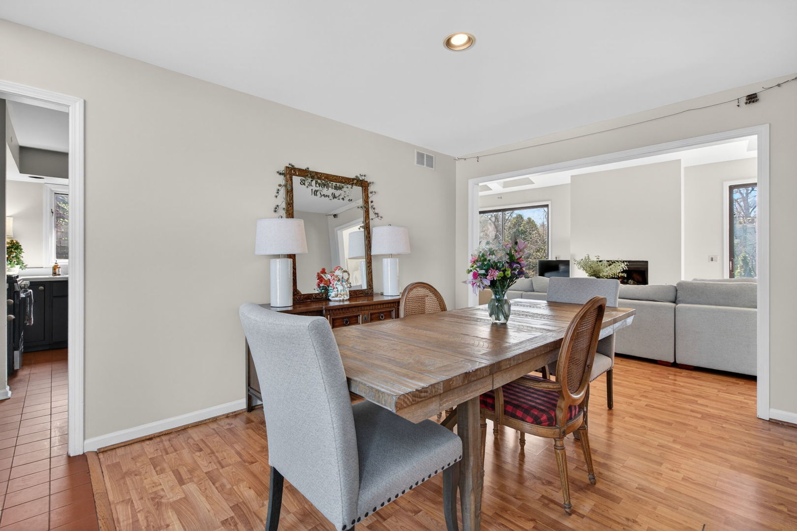 812 TAM O SHANTER Circle, Bolingbrook, IL 60440