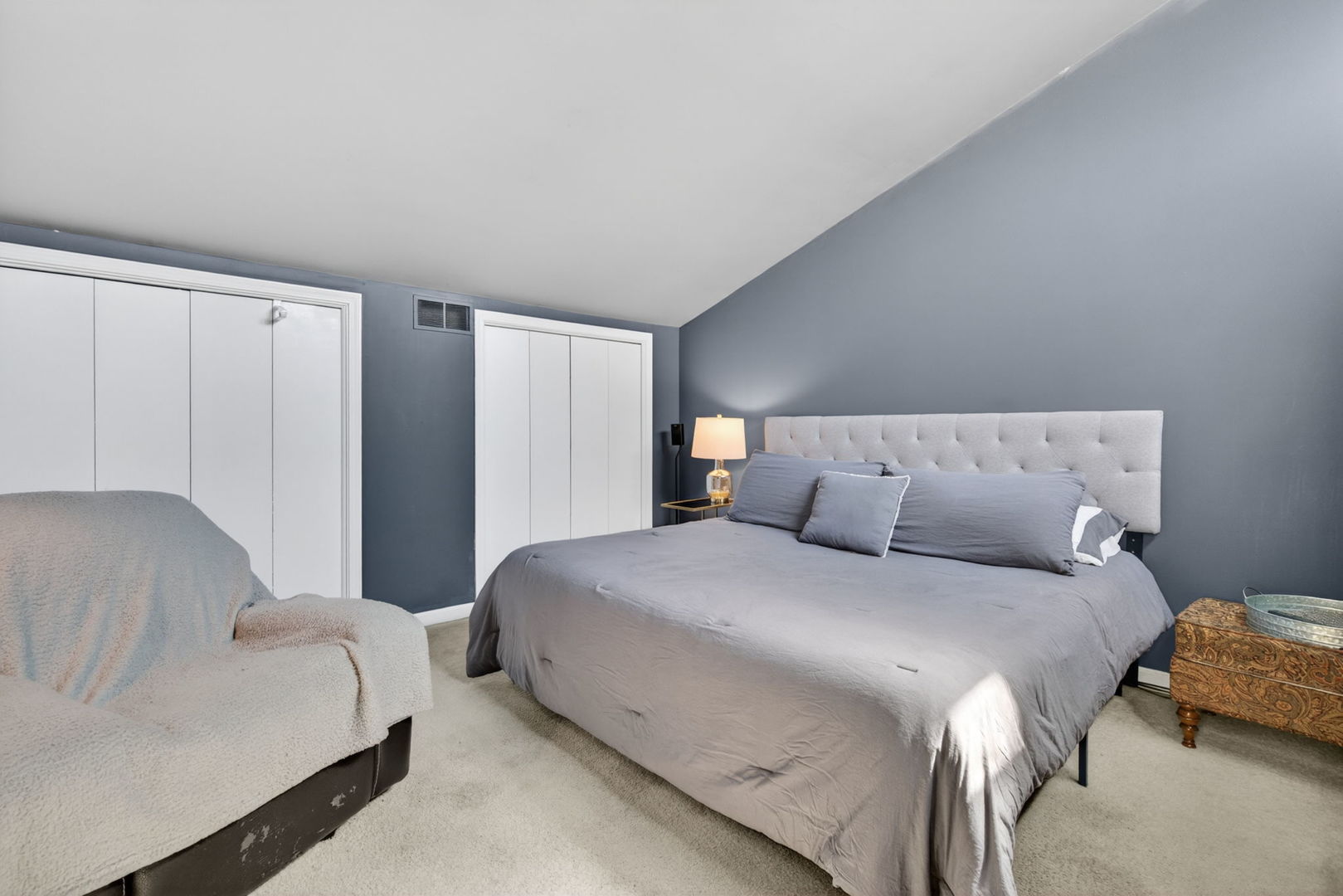 812 TAM O SHANTER Circle, Bolingbrook, IL 60440