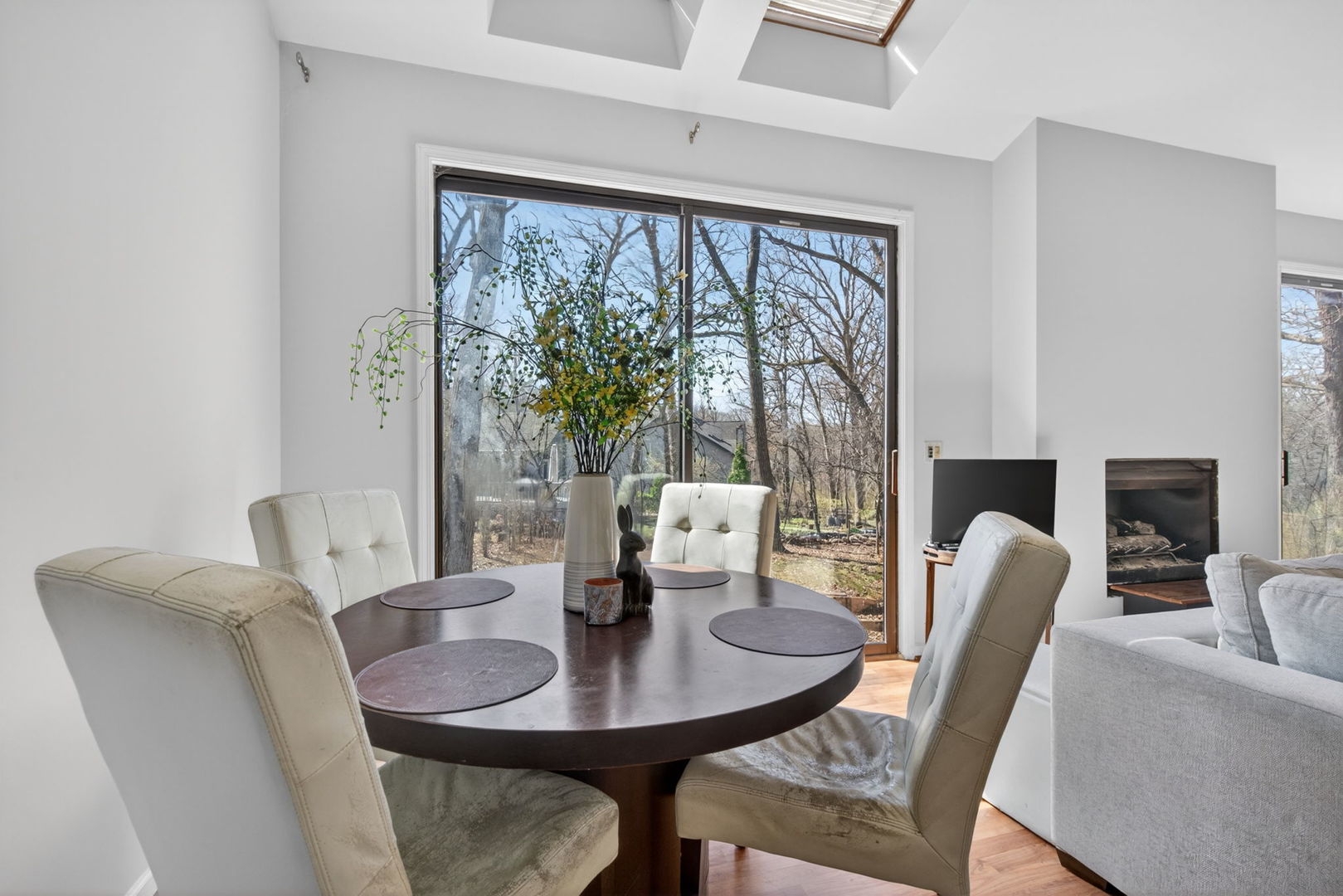 812 TAM O SHANTER Circle, Bolingbrook, IL 60440